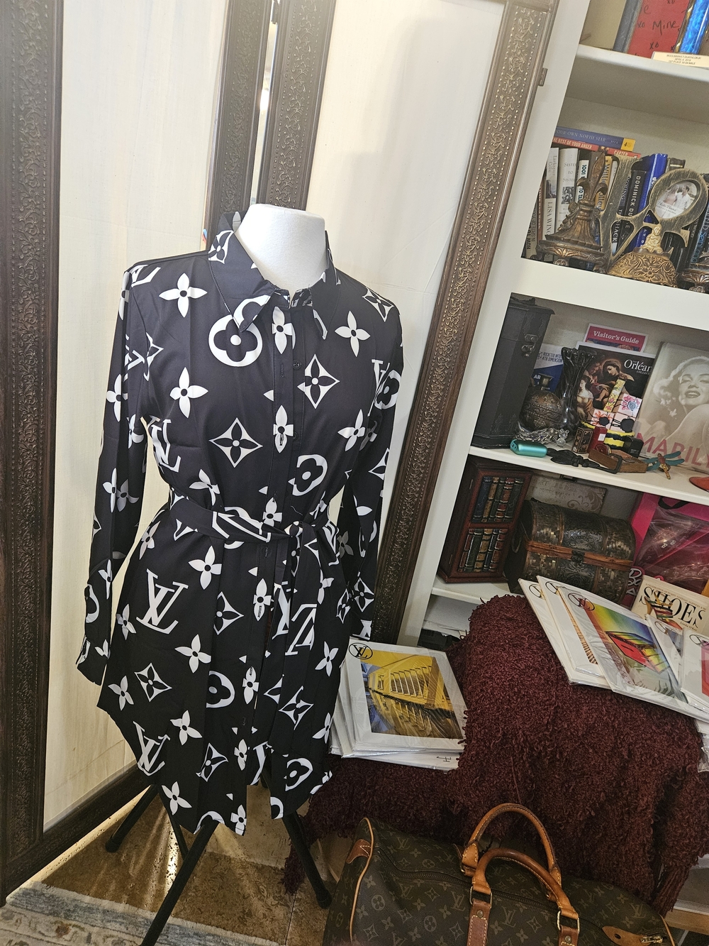 Black and White Monogram Shirt Dress — Luxury Style - Picture 3 of 4